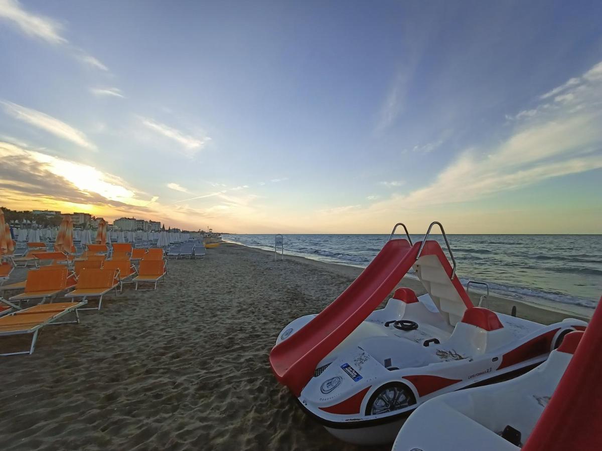 Hotel Ascot Riccione Ngoại thất bức ảnh